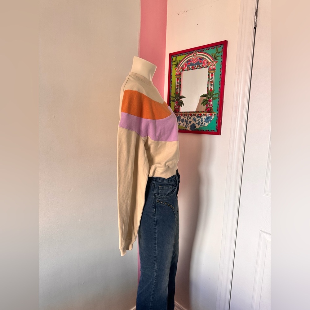 Colorful Wave Pattern Sweater - Picture 2 of 4